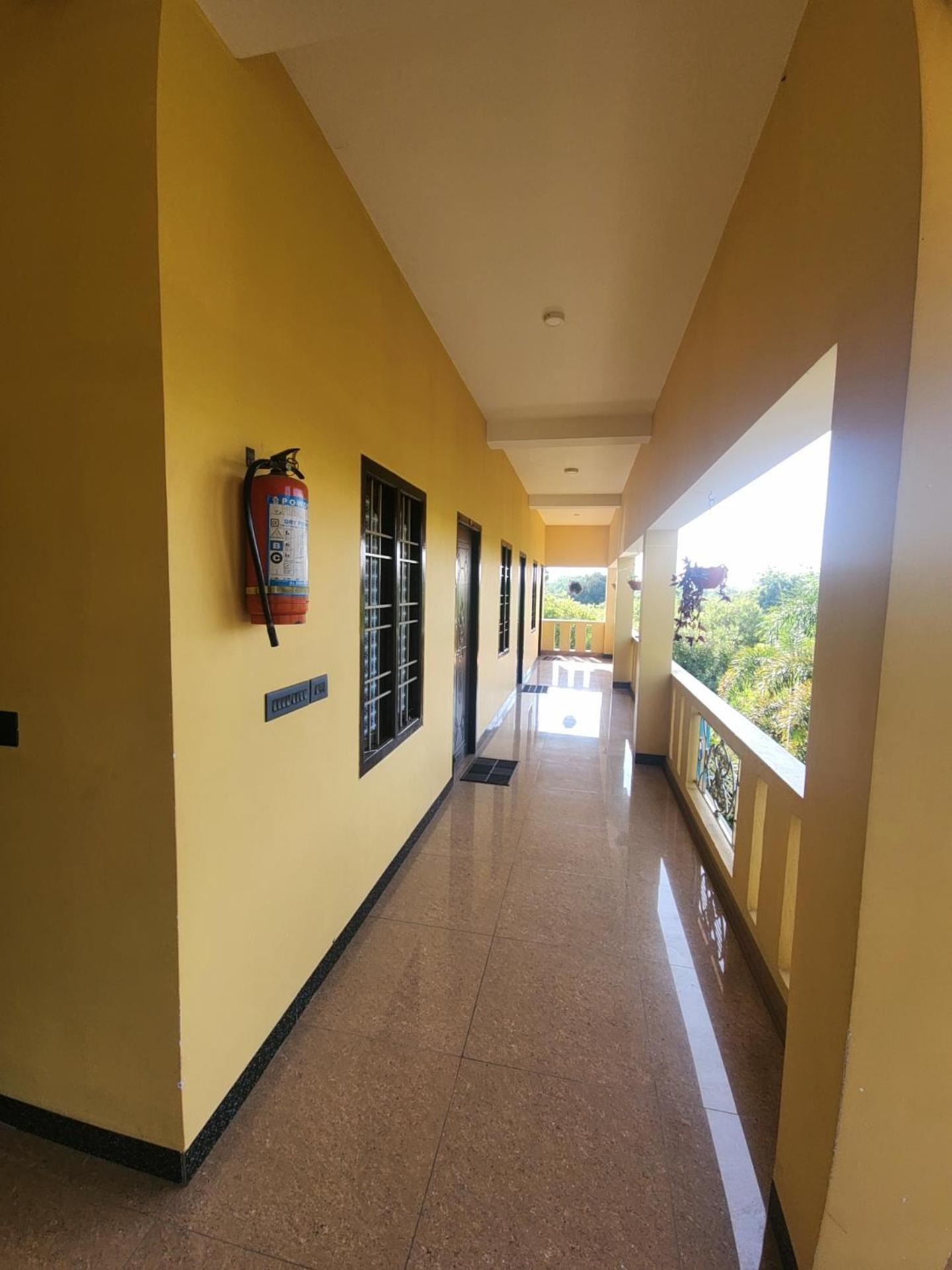 Paradise Forest Resort 蓬蒂切里 外观 照片