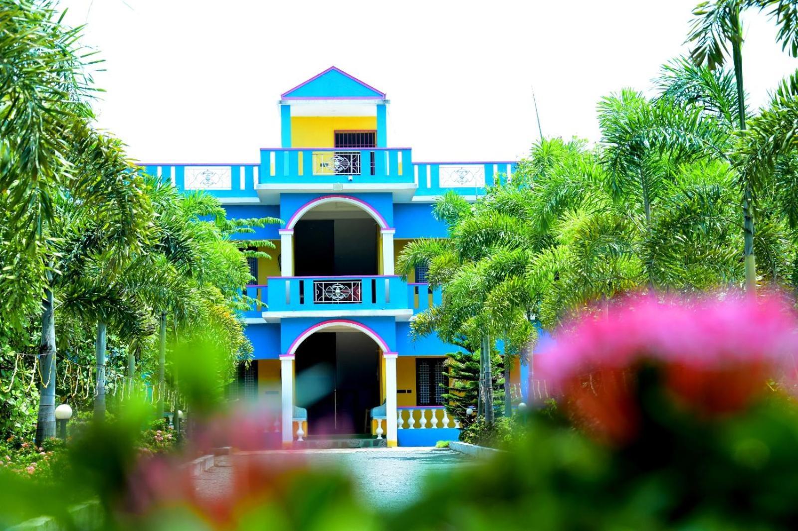 Paradise Forest Resort 蓬蒂切里 外观 照片